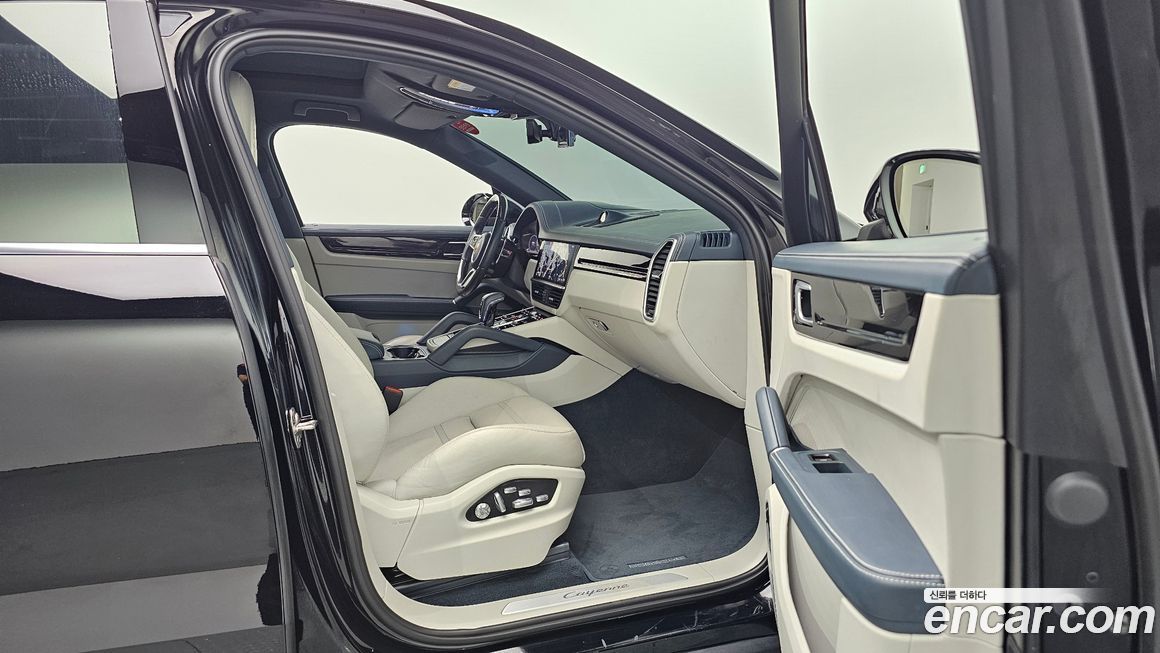 Porsche Cayenne 2020