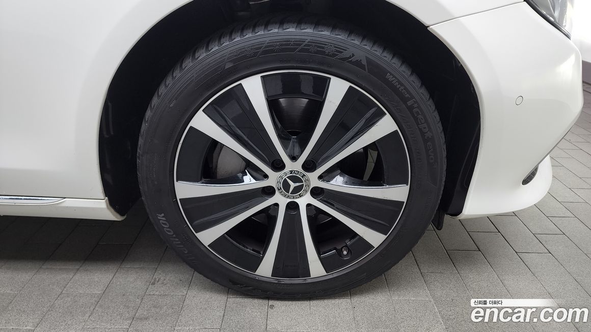 Mercedes-Benz E-Class 2020