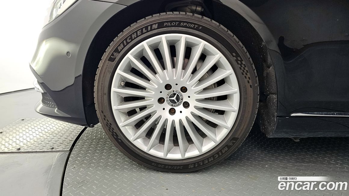 Mercedes-Benz S-Class 2019