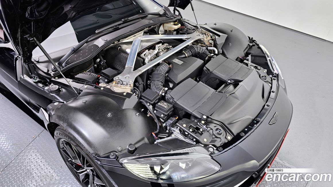 Astonmartin Vantage 2023