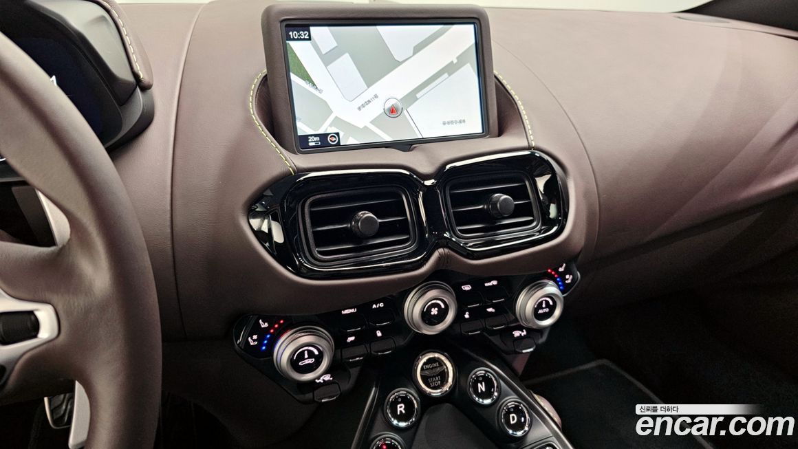 Astonmartin Vantage 2023