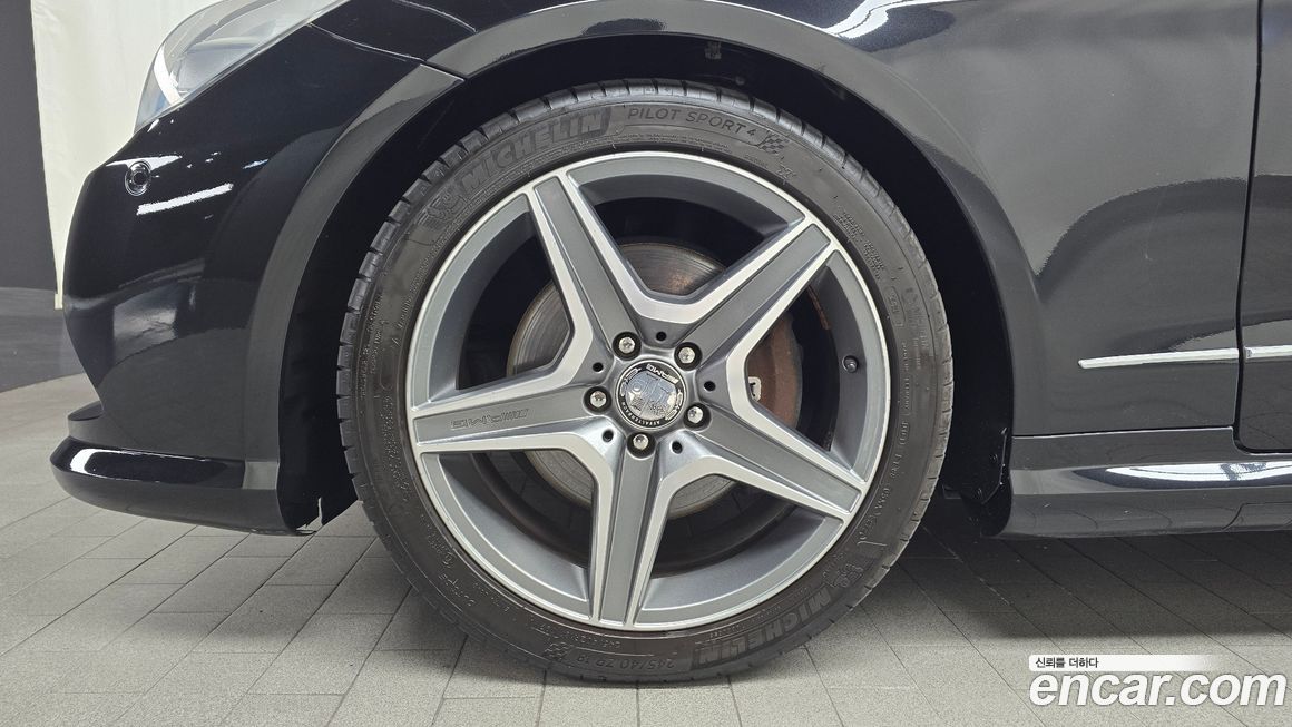 Mercedes-Benz E-Class 2011