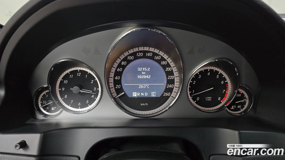 Mercedes-Benz E-Class 2011