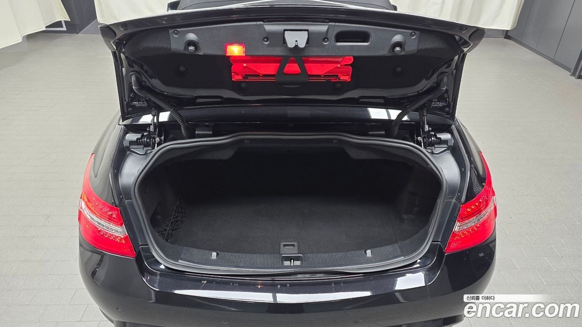 Mercedes-Benz E-Class 2011