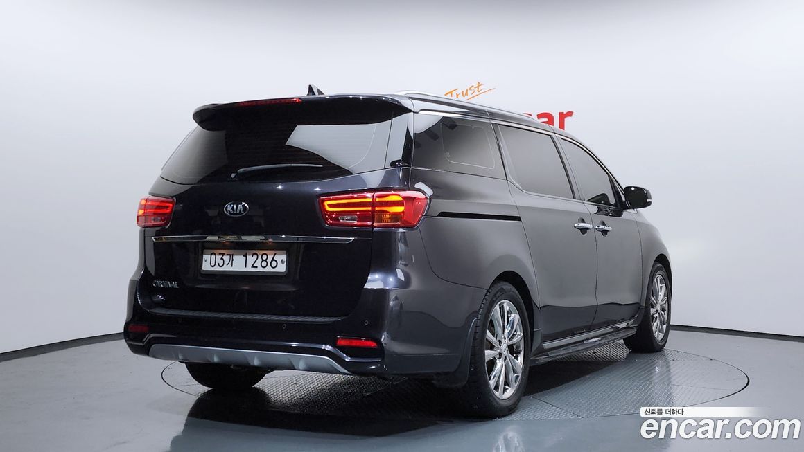 Kia Canival 2019