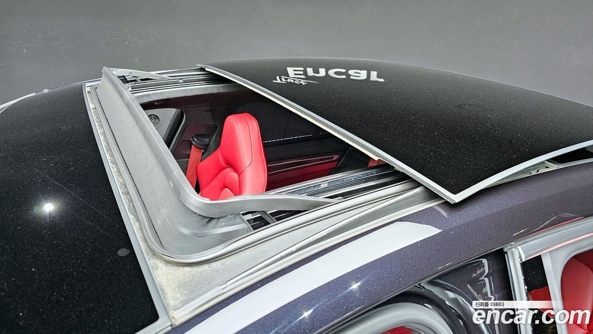 Porsche Panamera 2021