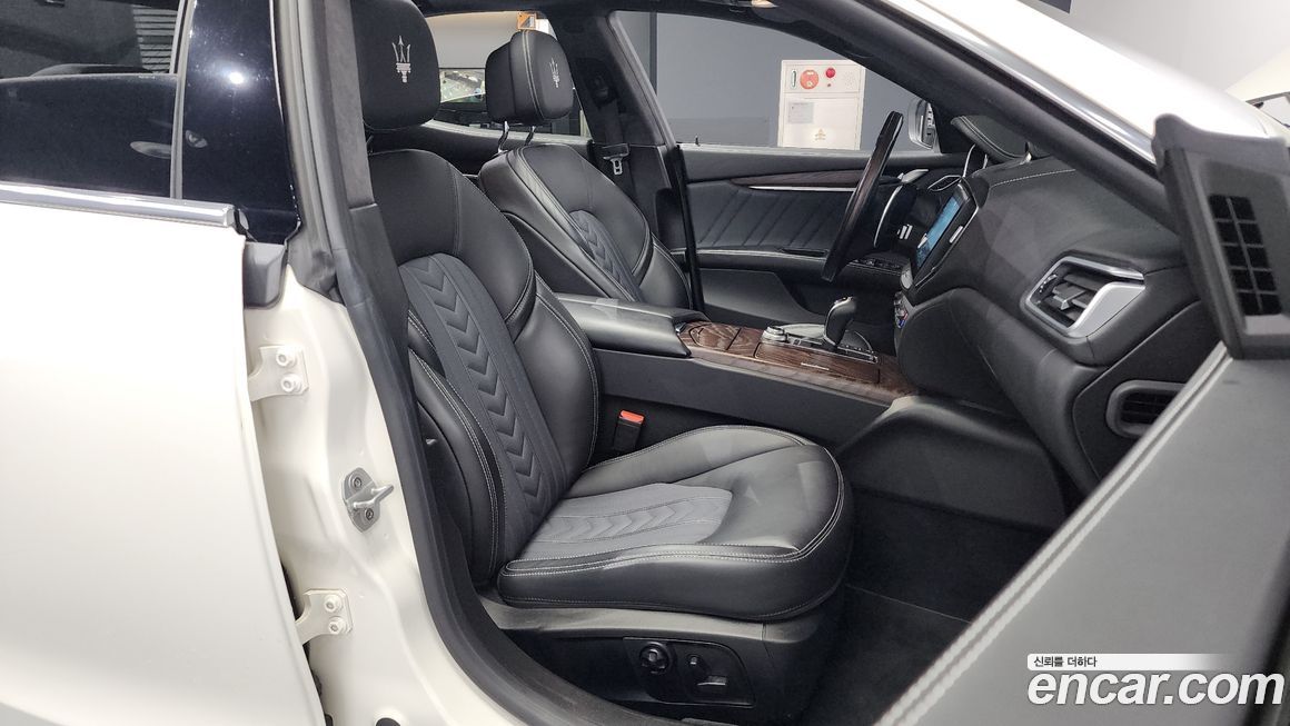 Maserati Ghibli 2018