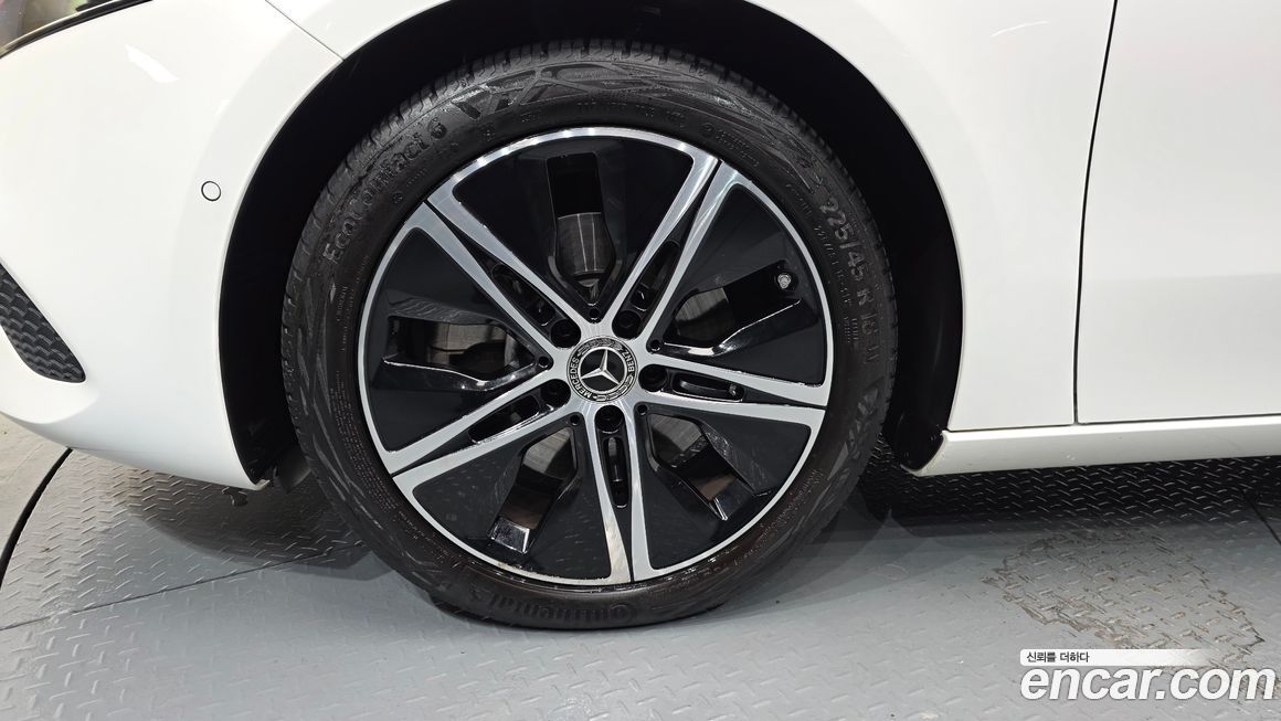 Mercedes-Benz A-Class 2024