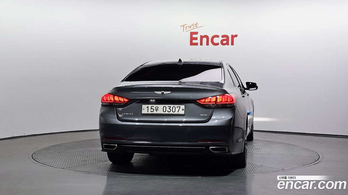 Hyundai Genesis 2015