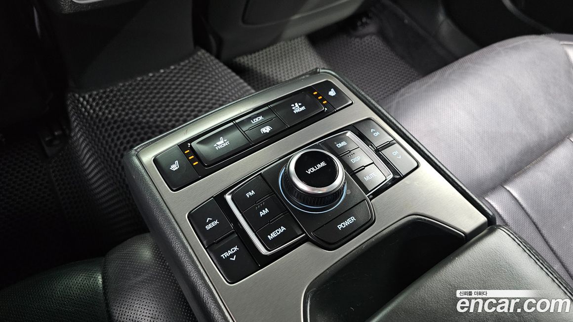 Hyundai Genesis 2015