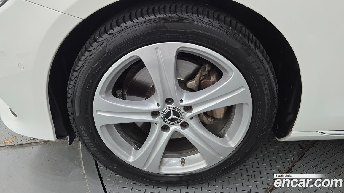 Mercedes-Benz E-Class 2018