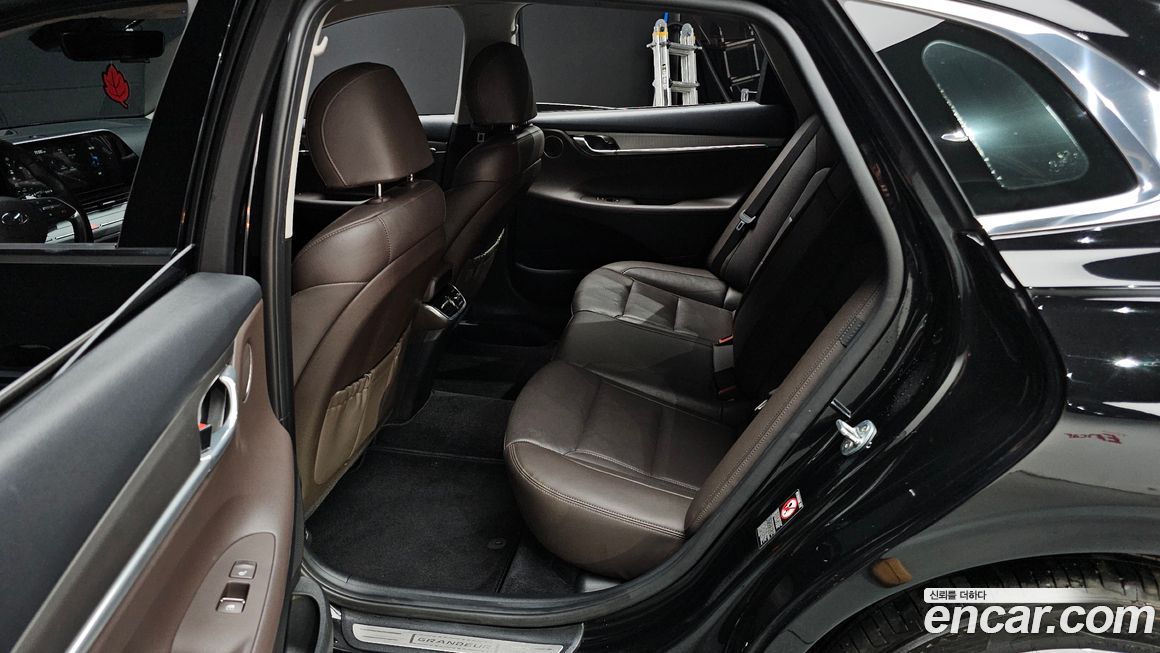 Hyundai Grandeur 2021