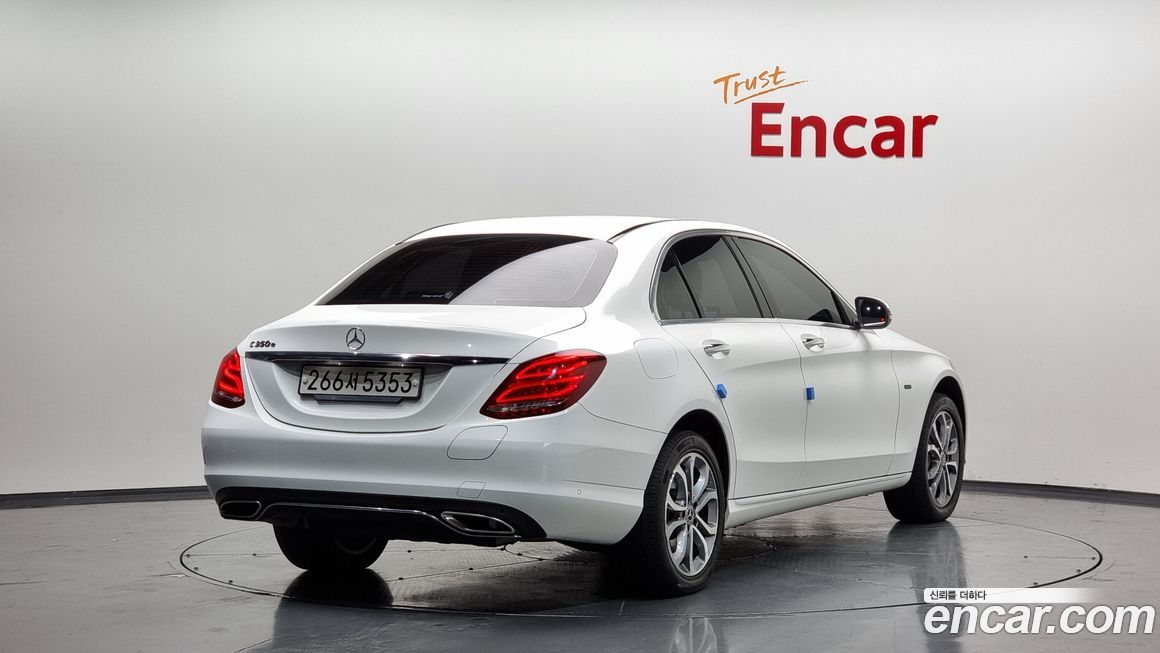 Mercedes-Benz C-Class 2018