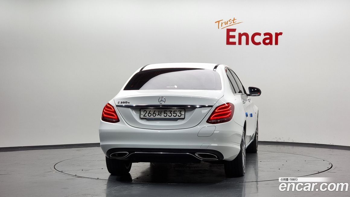 Mercedes-Benz C-Class 2018