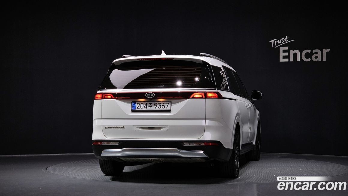 Kia Canival 2021