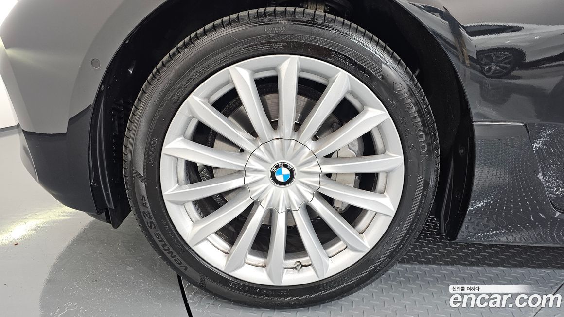 BMW Gran Turismo 2023