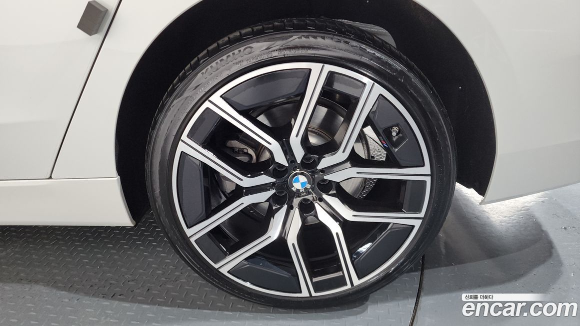 BMW Gran Turismo 2024