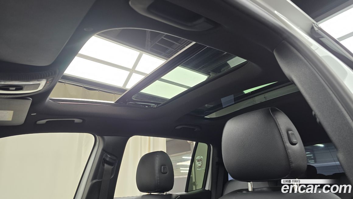 Mercedes-Benz GLB-Class 2020