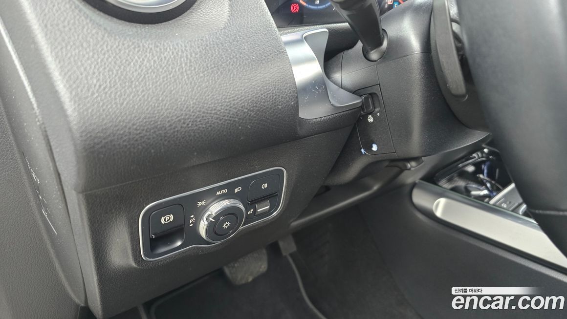 Mercedes-Benz GLB-Class 2020