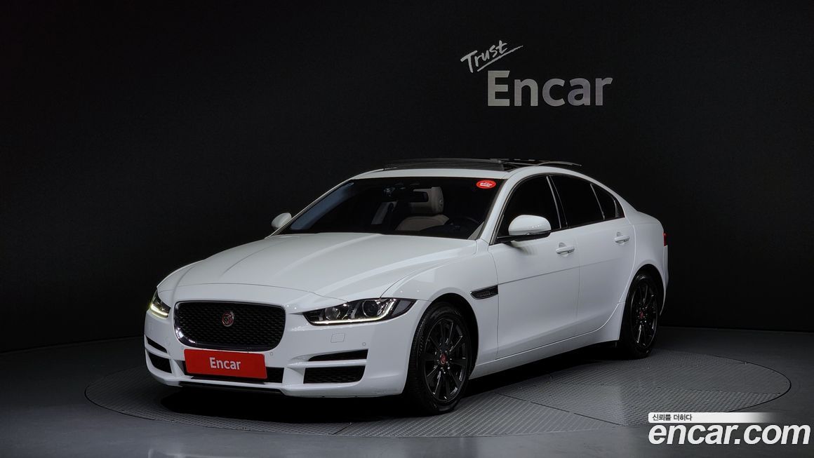 Jaguar XE 2016