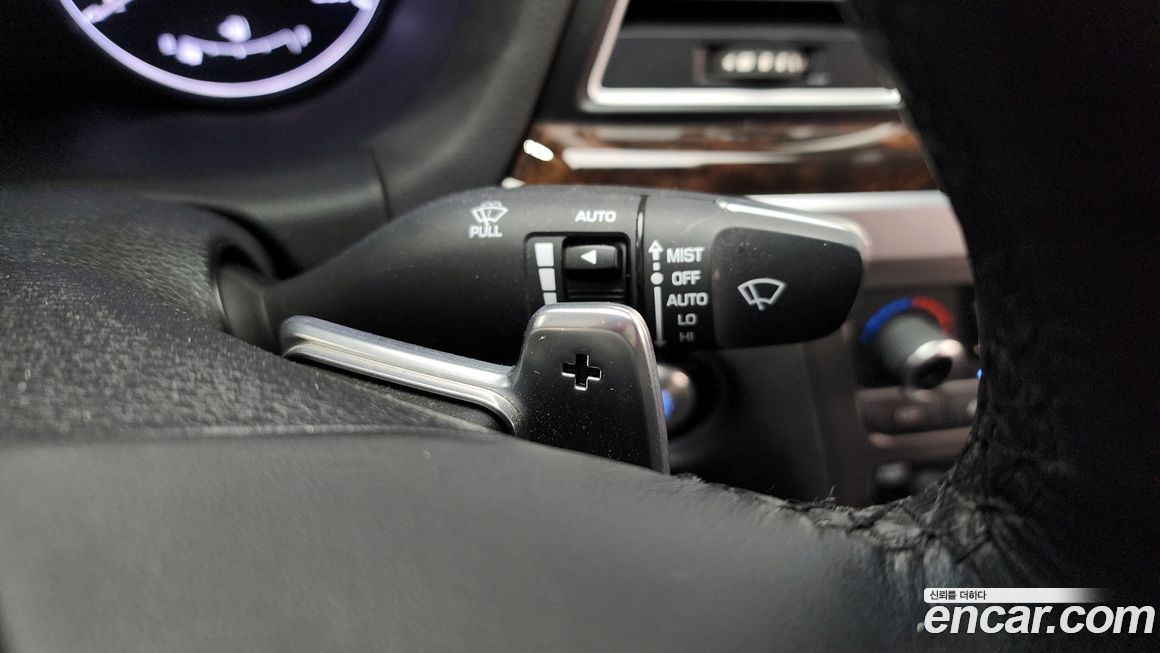 Hyundai Genesis 2016