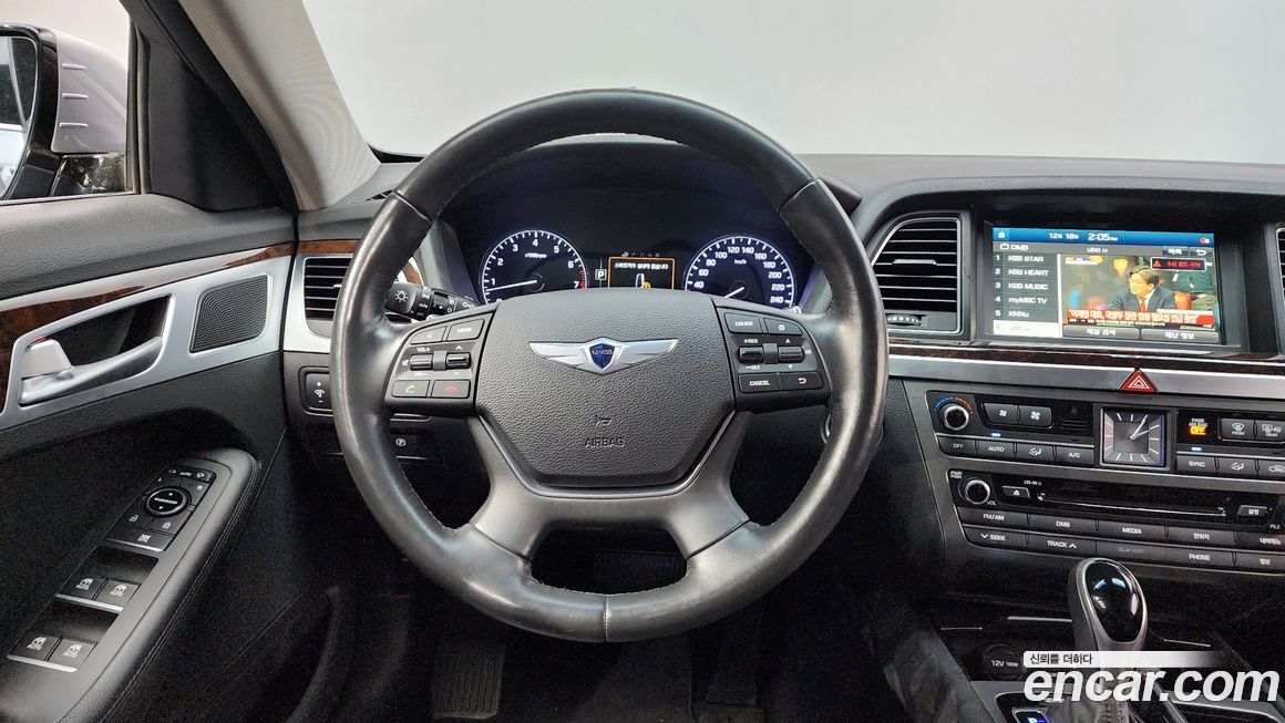 Hyundai Genesis 2016