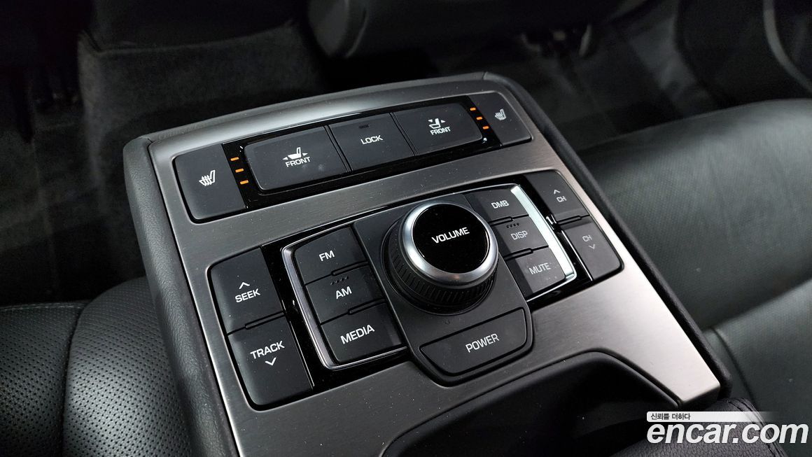 Hyundai Genesis 2016