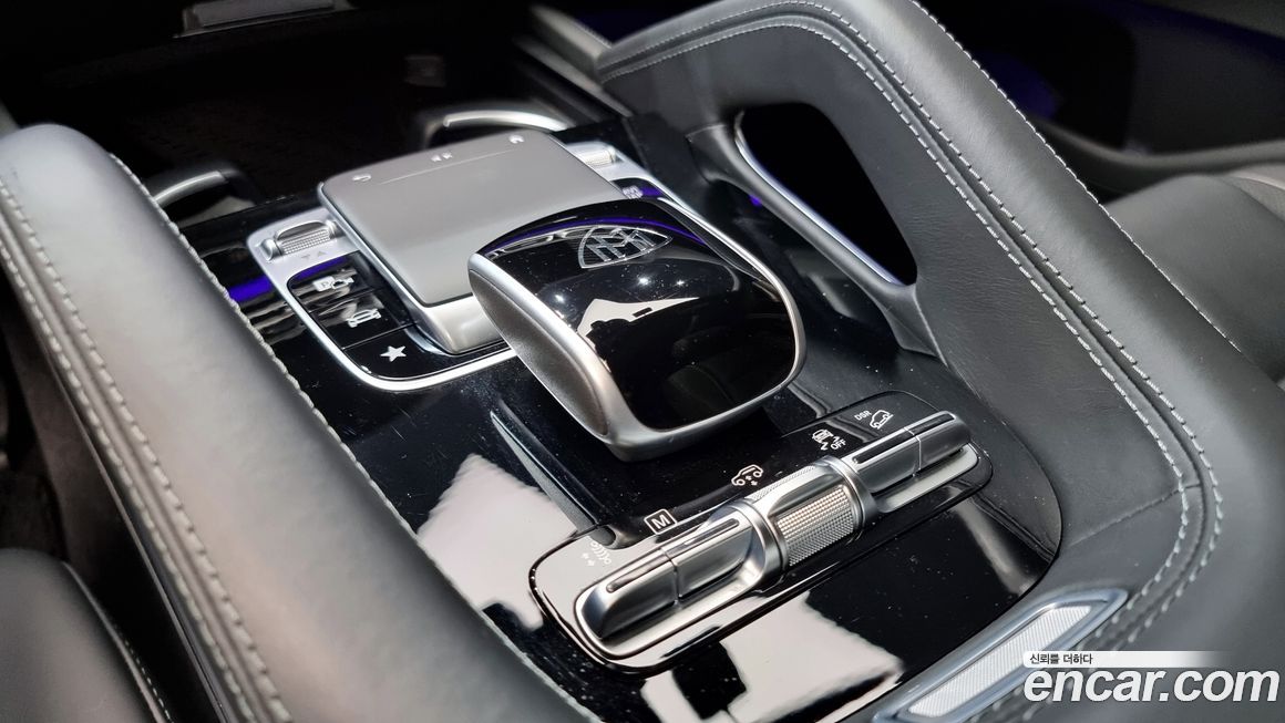 Mercedes-Benz GLS-Class 2023