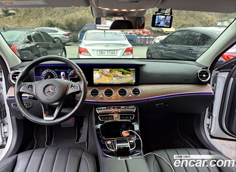 Mercedes-Benz E-Class 2018