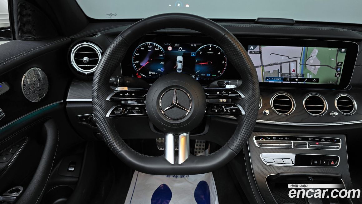 Mercedes-Benz E-Class 2023