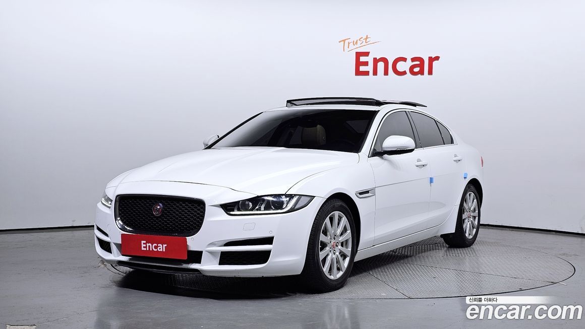 Jaguar XE 2019