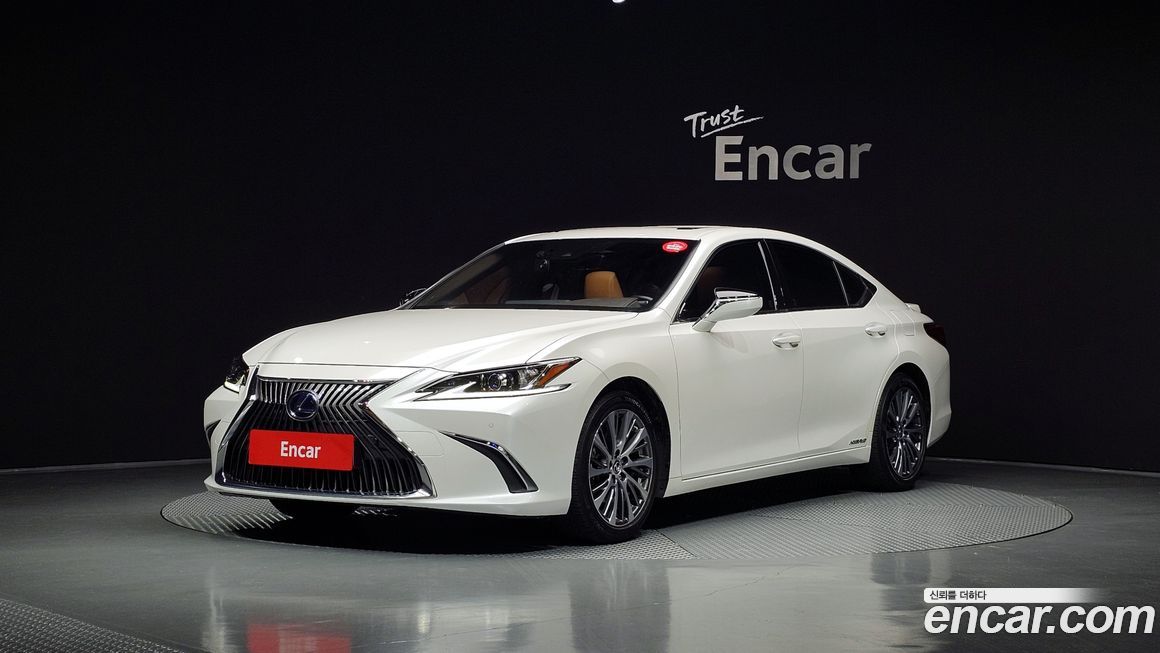 Lexus ES 2019