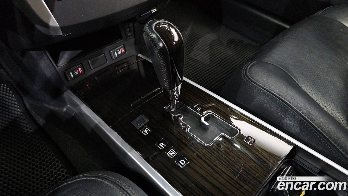 Renault-KoreaSamsung SM7 2011