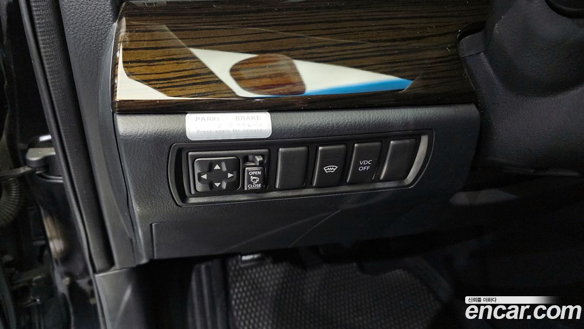 Renault-KoreaSamsung SM7 2011