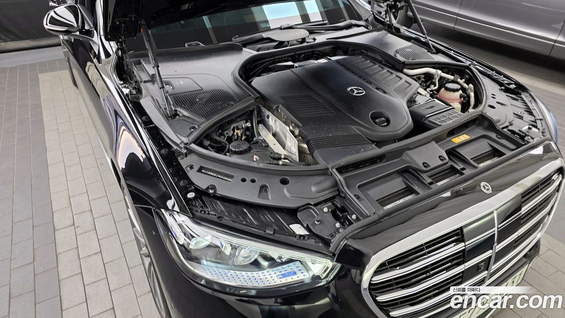 Mercedes-Benz S-Class 2021