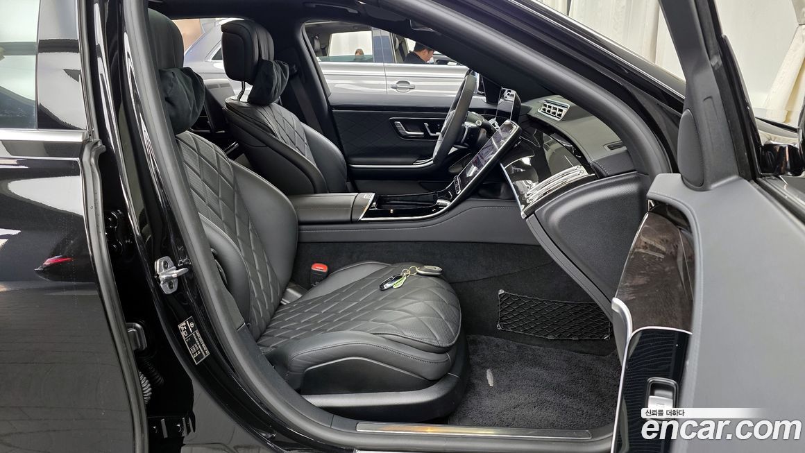 Mercedes-Benz S-Class 2021