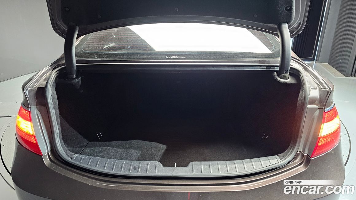 Hyundai Grandeur 2015