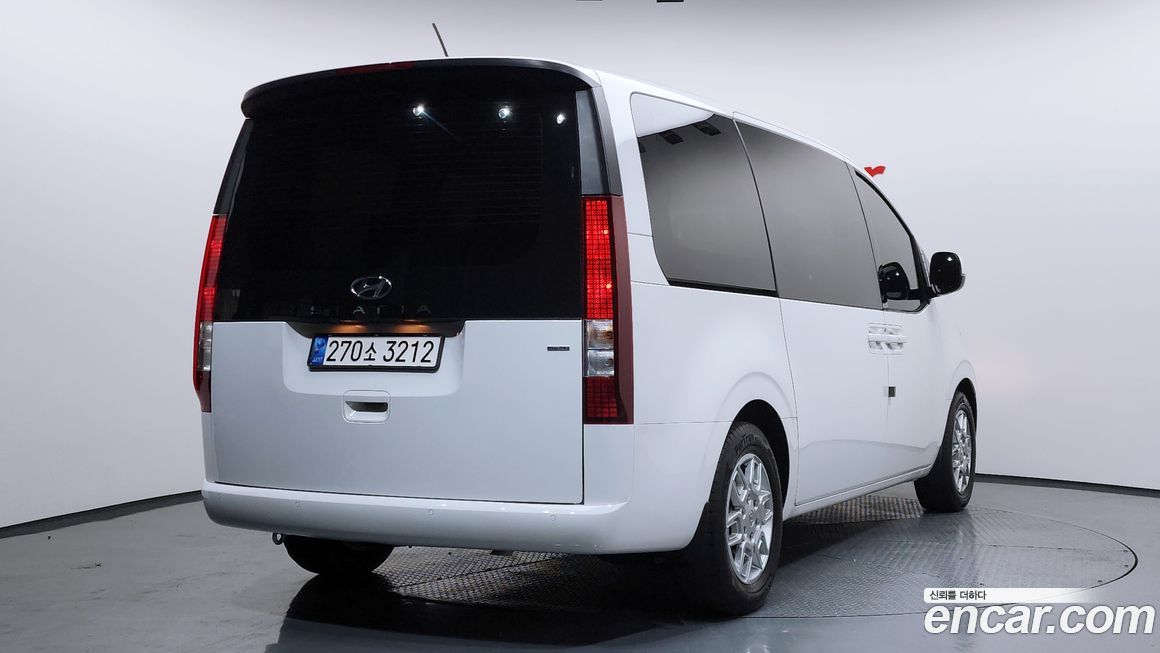 Hyundai Staria 2023