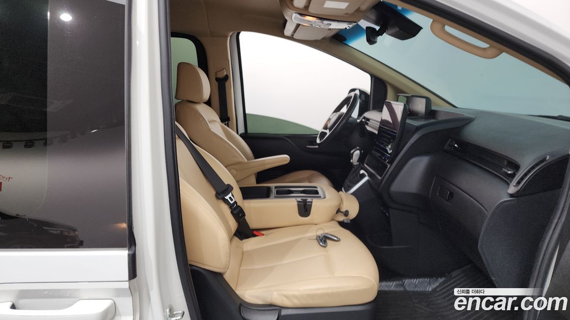 Hyundai Staria 2023