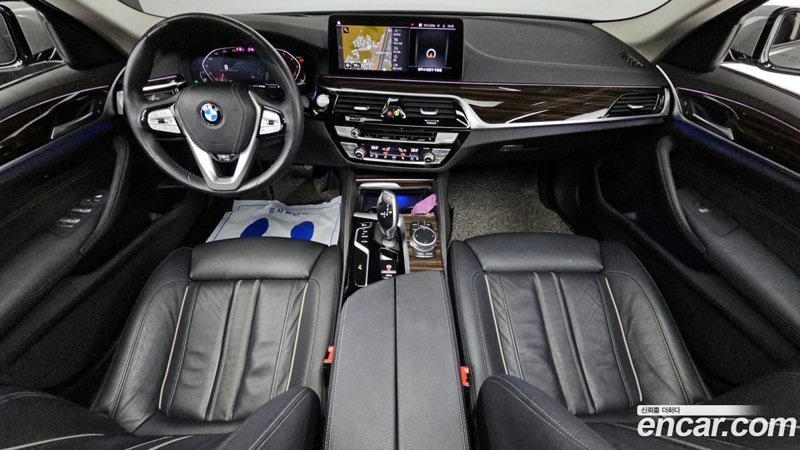 BMW 5-Series 2021