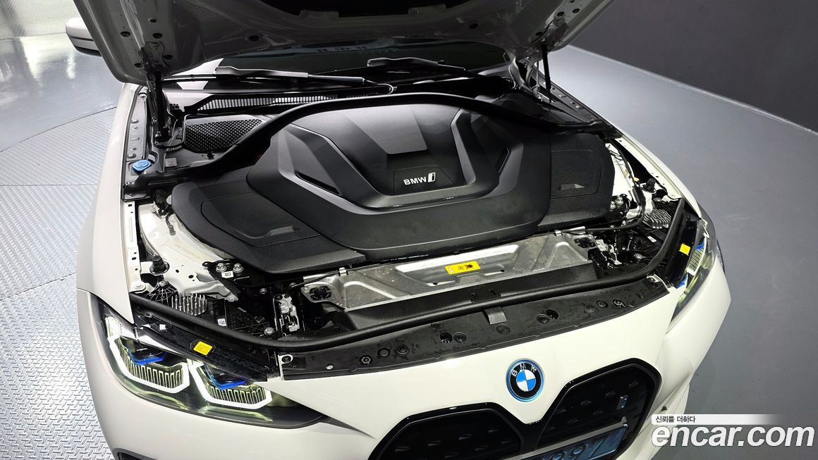 BMW i4 2024