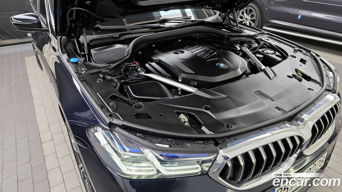 BMW Gran Turismo 2023