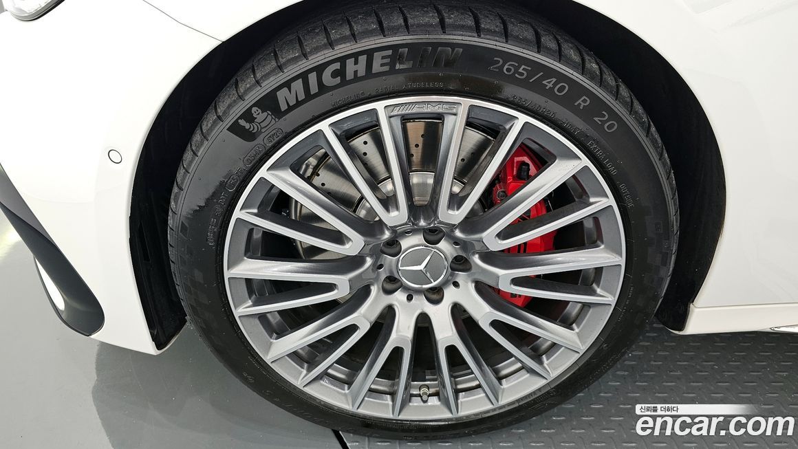 Mercedes-Benz E-Class 2025