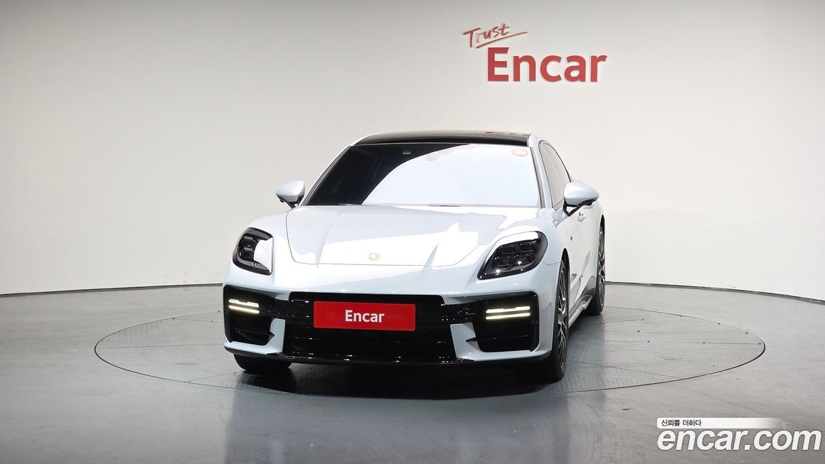 Porsche Panamera 2025
