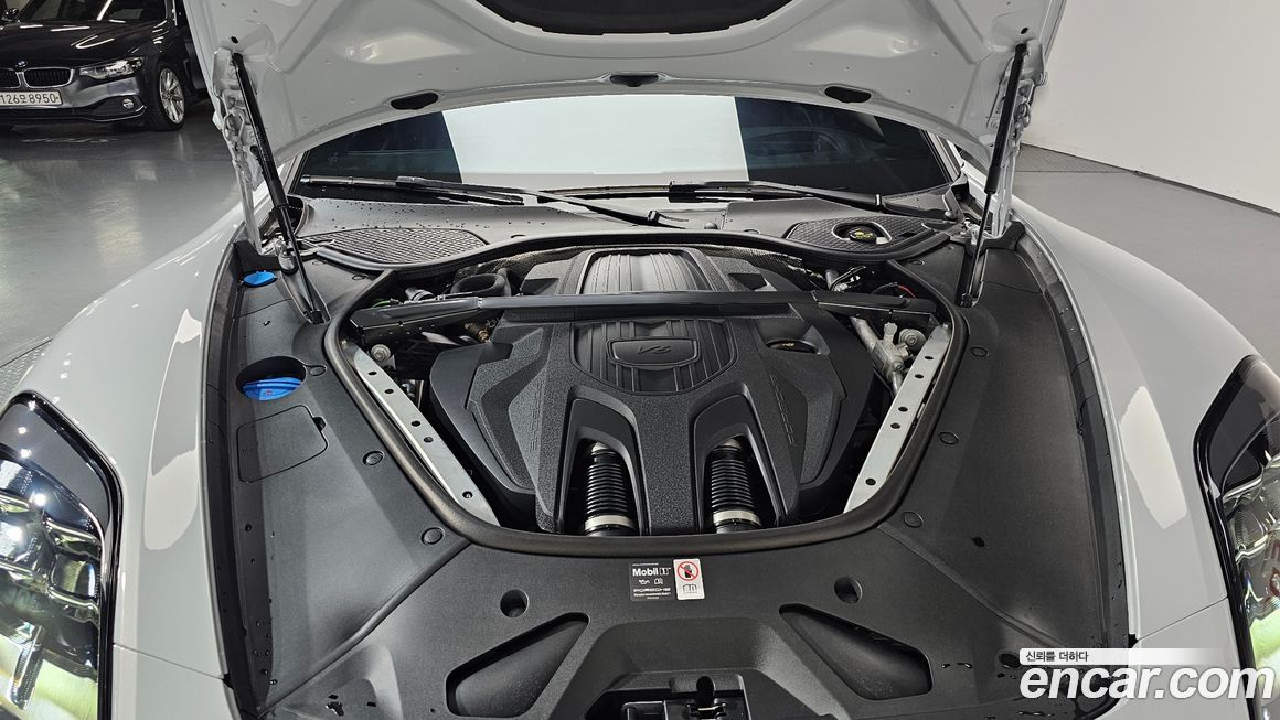 Porsche Panamera 2025