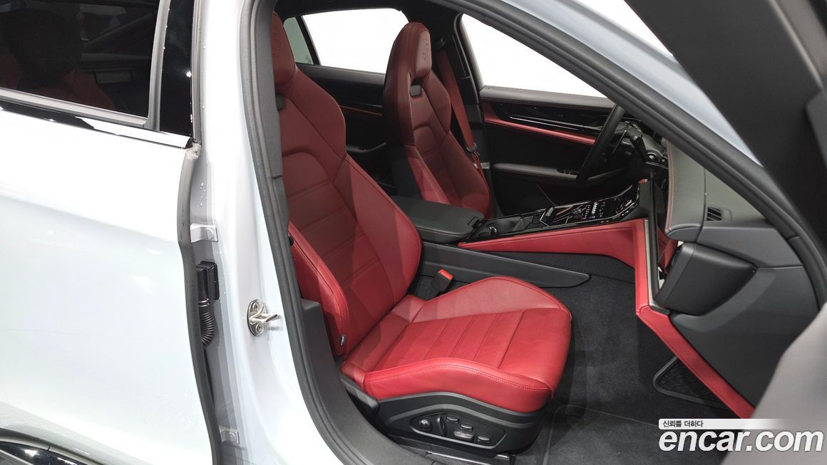 Porsche Panamera 2025