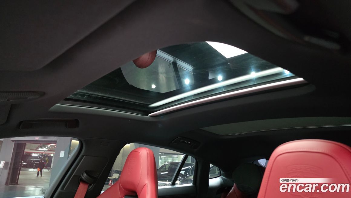 Porsche Panamera 2025