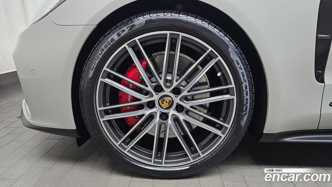 Porsche Panamera 2024