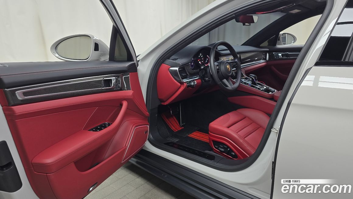 Porsche Panamera 2024