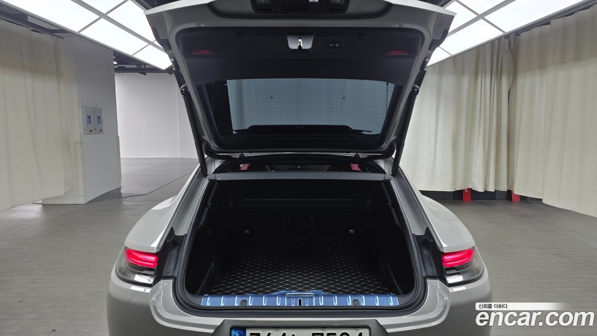 Porsche Panamera 2024